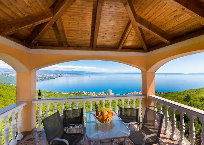 아파트 Panorama Opatija 마툴지